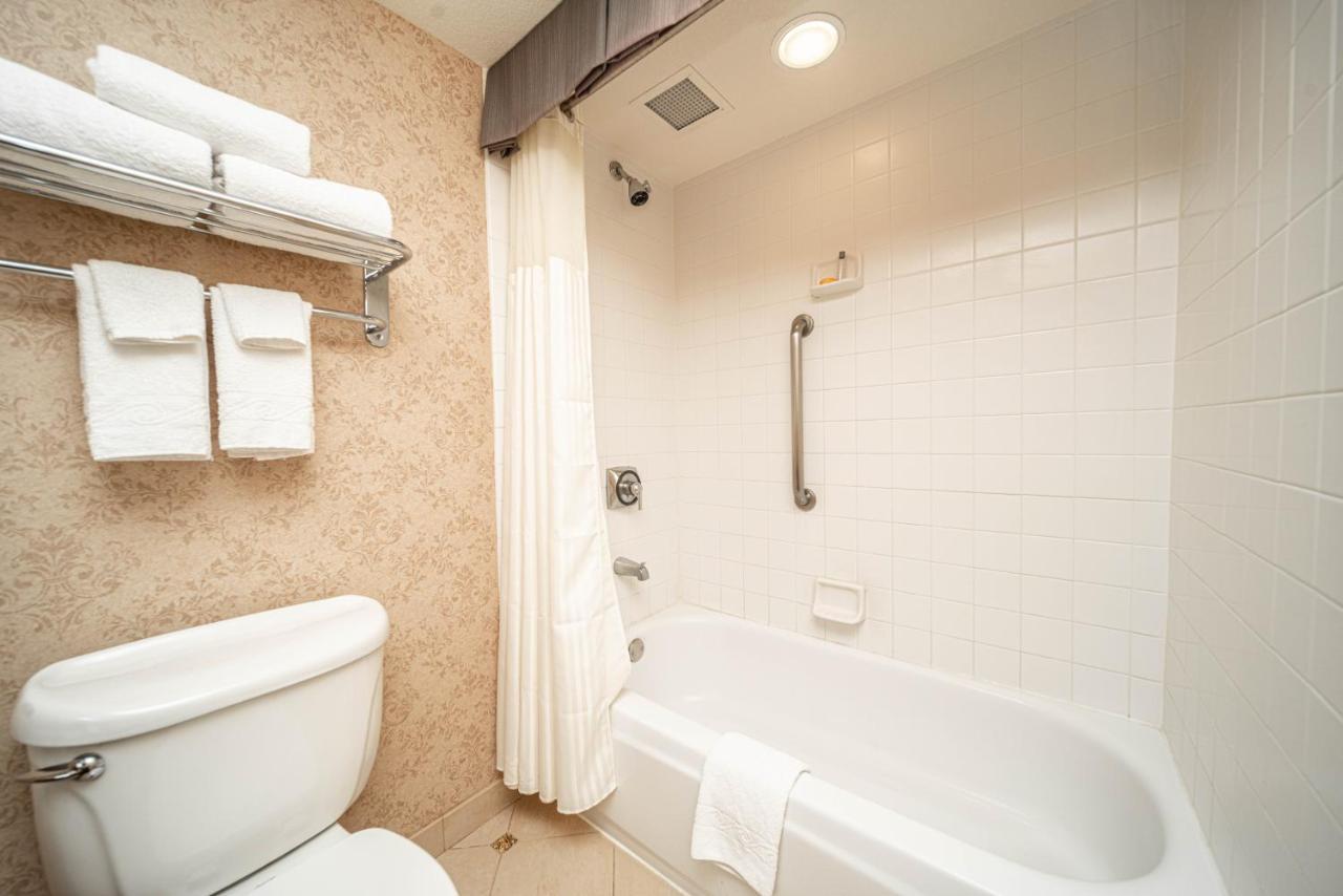 Reno Suites Buitenkant foto