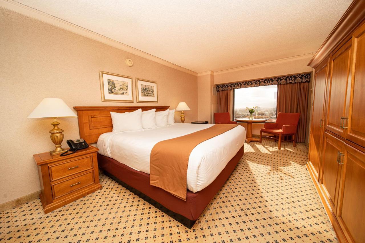 Reno Suites Buitenkant foto